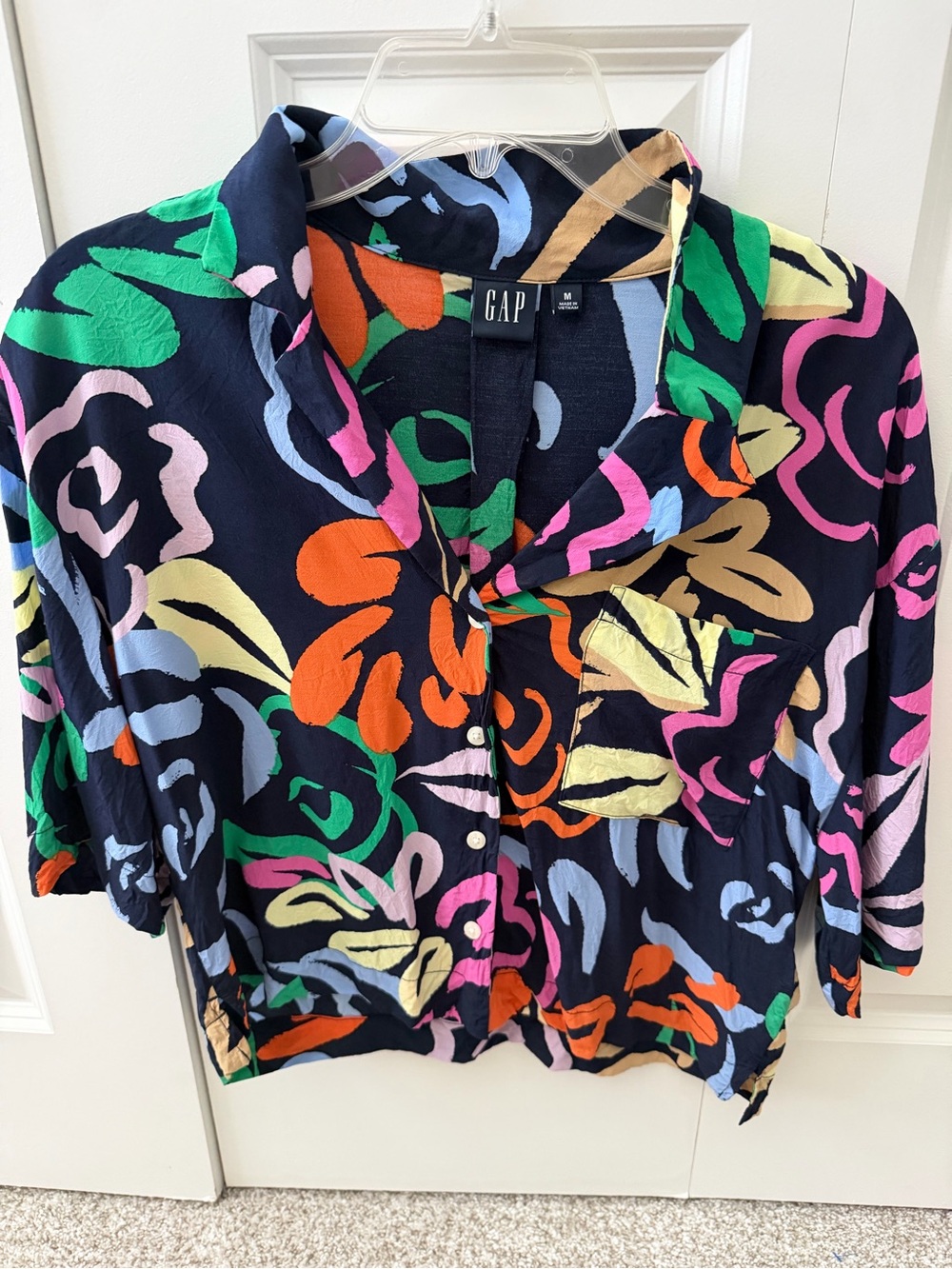 Gap Navy Blue Multi Floral Button Down Vacay Top